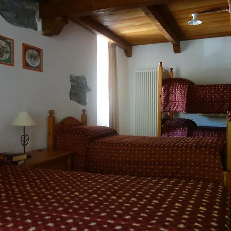 Auberge Lou Creton Di Lui Hostel * Pontboset