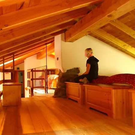Lou Creton Di Lui Hostel