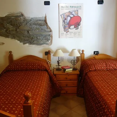 Auberge Lou Creton Di Lui Hostel *