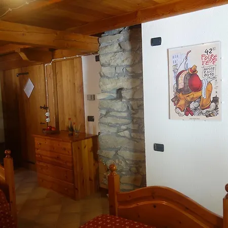 Auberge Lou Creton Di Lui Hostel *