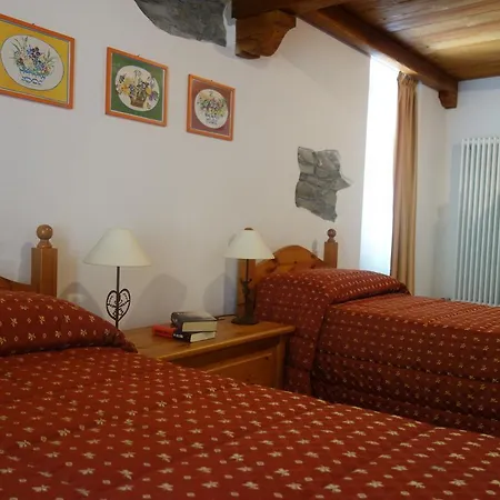 Auberge Lou Creton Di Lui Hostel Hostel *